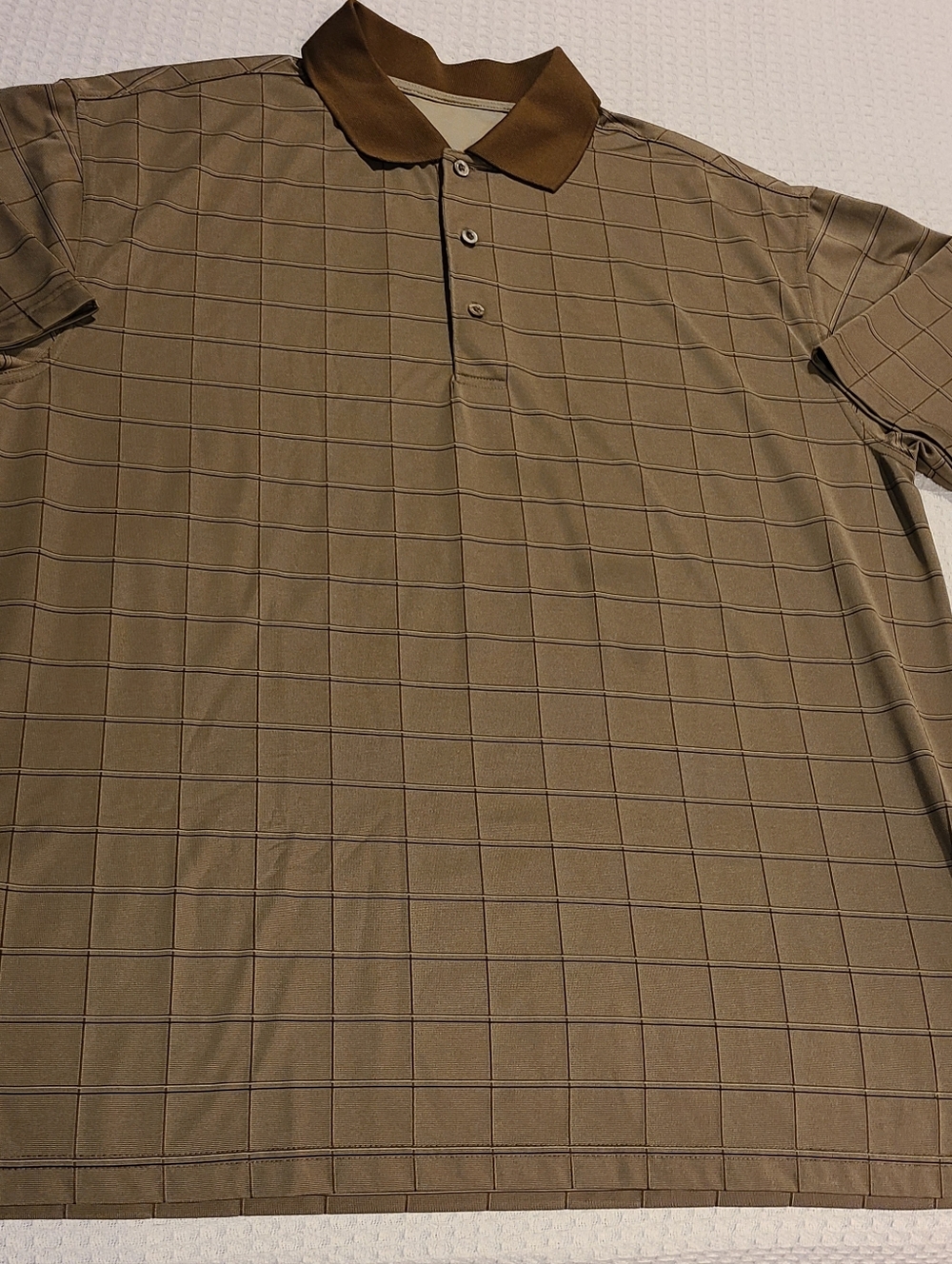 Men's Brown Short-Sleeve Polo Shirt - Classic Grid Pattern
